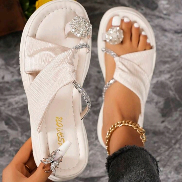 Women's Flat Sandals With Full Crystal Embellishment, Outdoor Slip-On Thong - Picture 1 of 6